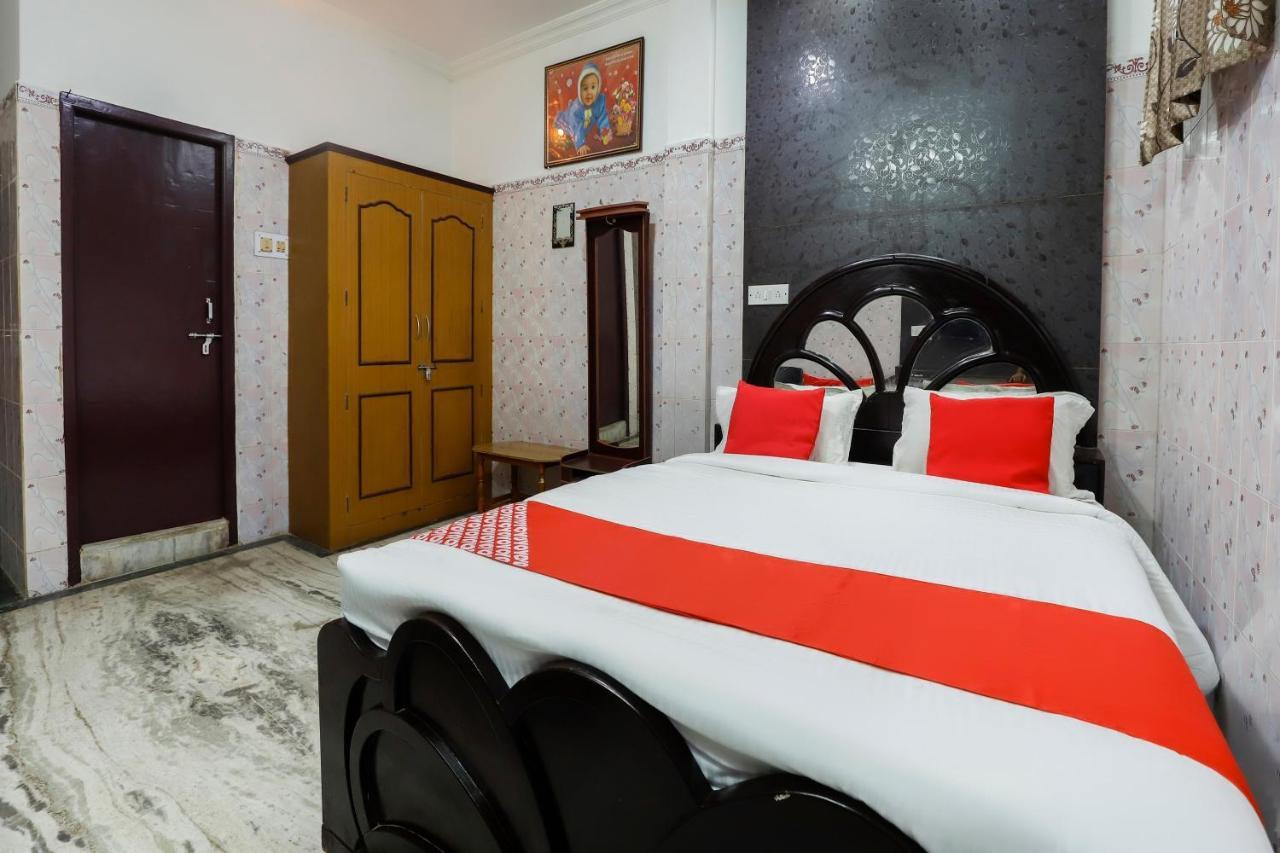 Oyo 65719 Sree Ganesh Mahal Hotell Siruseri Exteriör bild